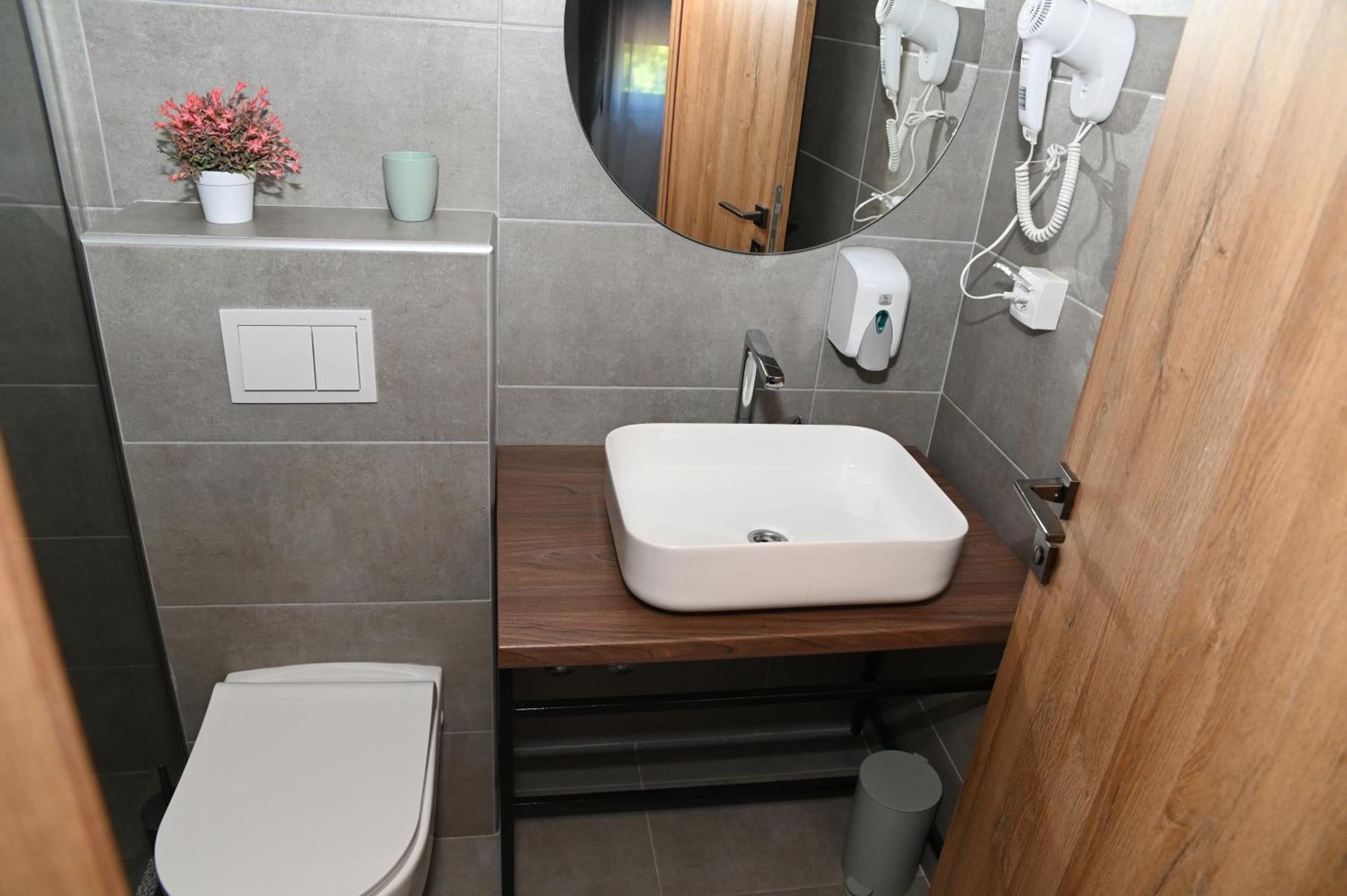 Apartmani Drijen Ravno Exterior foto